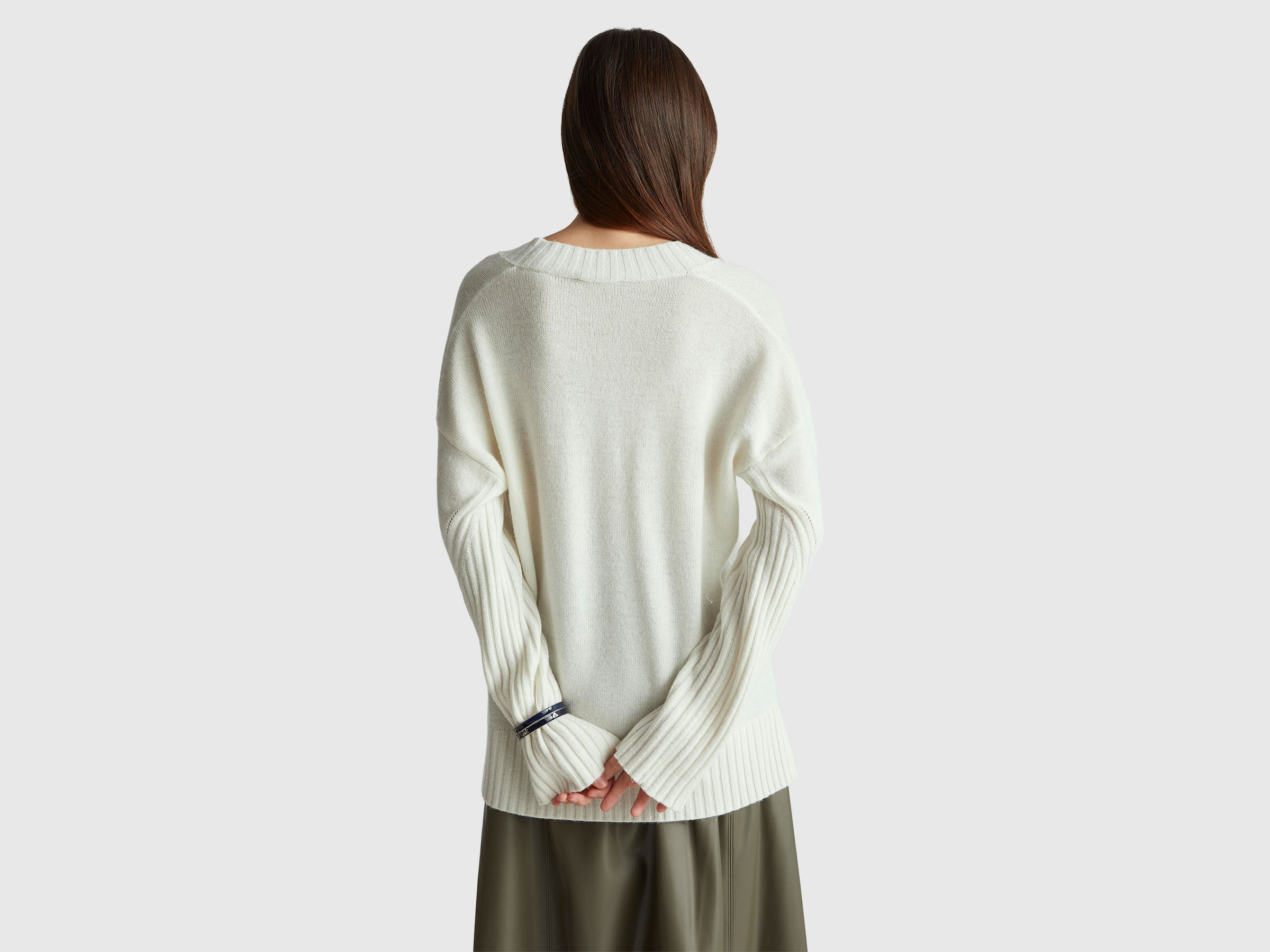 V NECK SWEATER L/S Women image number 2